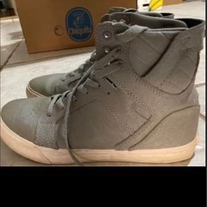 Gray/white Supra high tops
